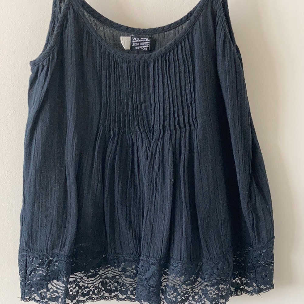 Volcom Tank - Picture 4 of 5